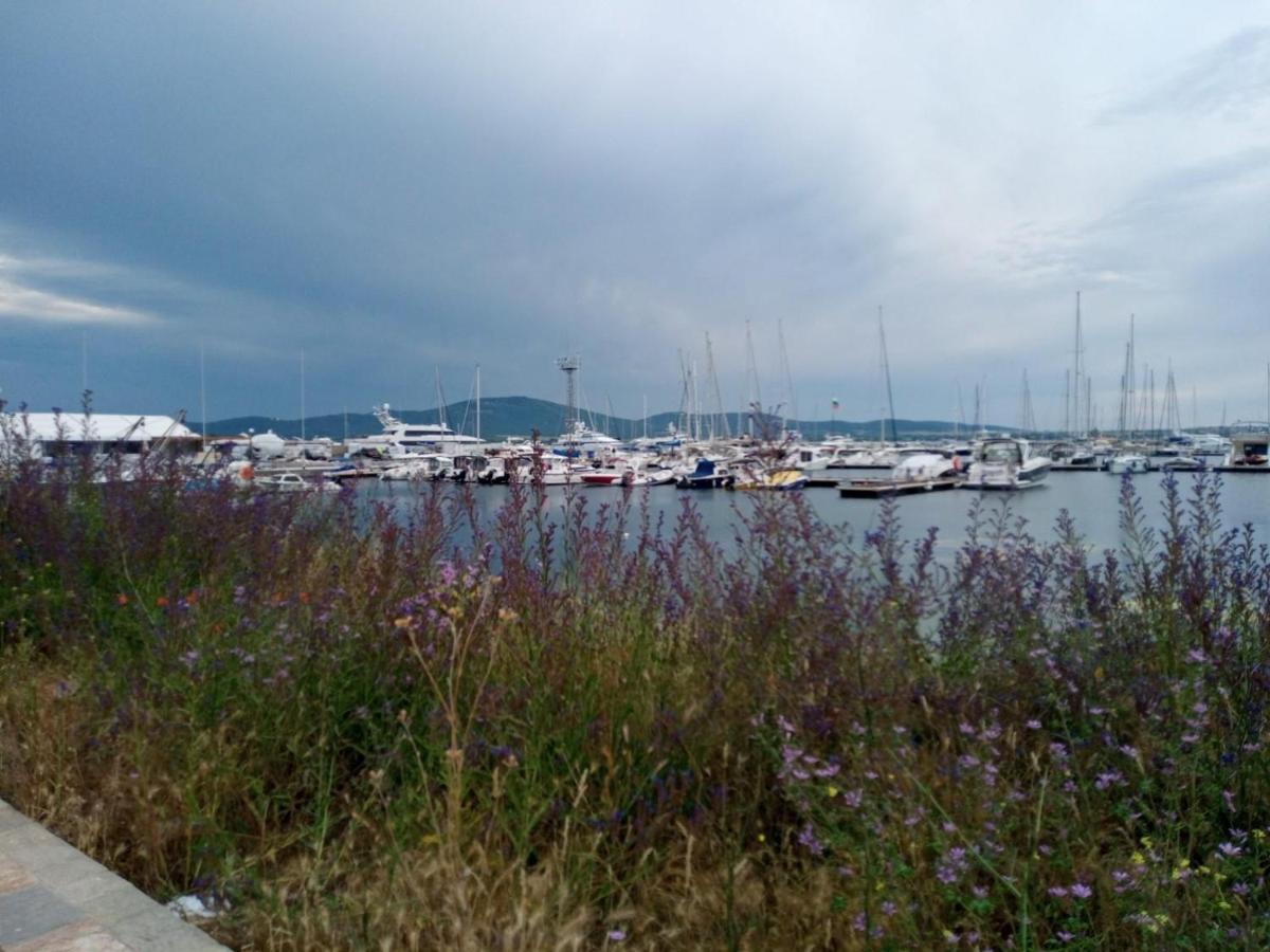 Private Holiday Flat By Seaside - Santa Marina- Sosopol Exterior foto